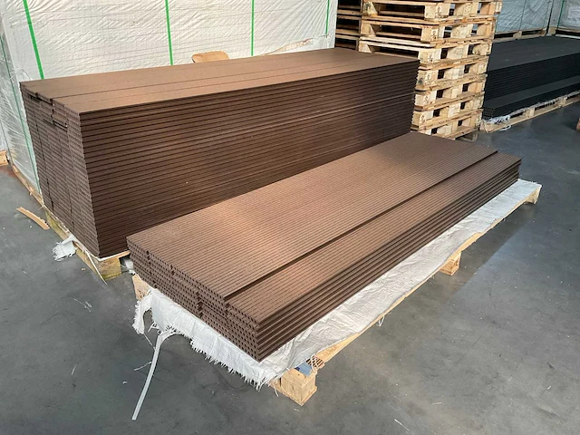 Composiet vlonderplank 2200x145x21mm (192x) - afbeelding 3 van  3