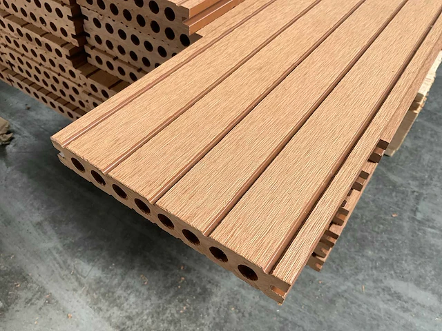 Composiet vlonderplank 2200x145x21mm (205x) - afbeelding 2 van  6
