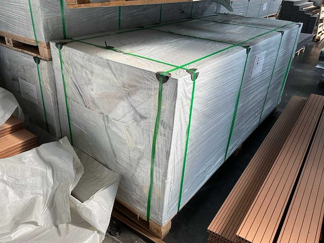 Composiet vlonderplank 2200x145x21mm (220x) - afbeelding 2 van  4