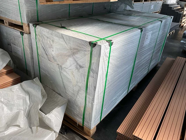 Composiet vlonderplank 2200x145x21mm (220x) - afbeelding 2 van  4
