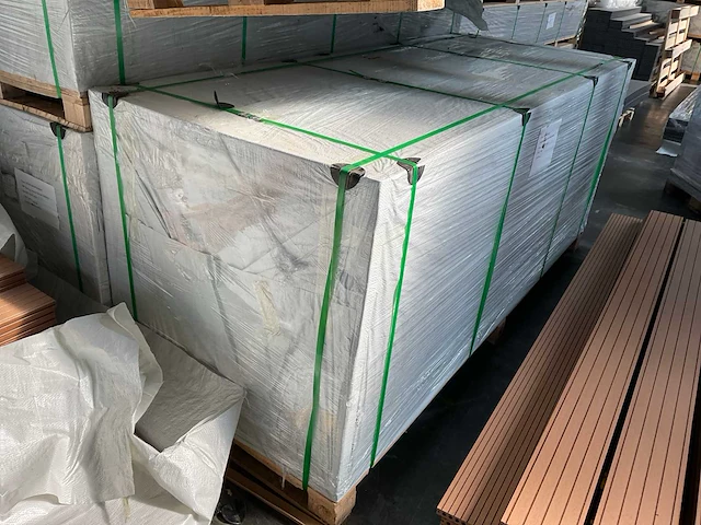 Composiet vlonderplank 2200x145x21mm (220x) - afbeelding 2 van  4