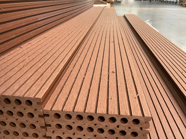 Composiet vlonderplank 2200x145x21mm (282x) - afbeelding 3 van  4