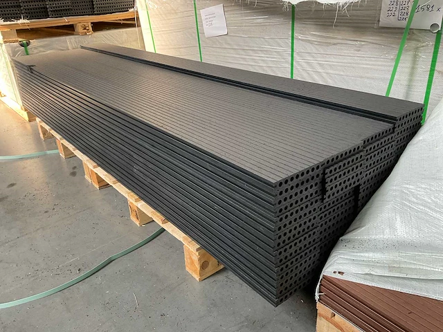 Composiet vlonderplank 2200x145x21mm (60x) - afbeelding 3 van  3