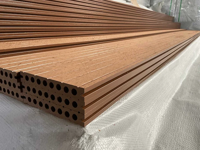 Composiet vlonderplank 4000x145x21cm (152x) - afbeelding 6 van  8