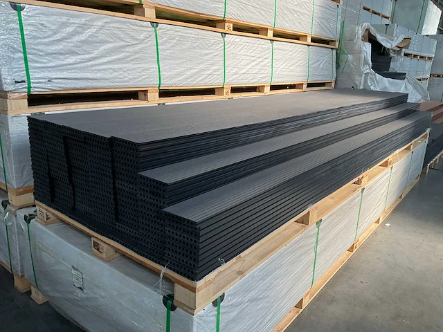 Composiet vlonderplank 4000x145x21mm (118x) - afbeelding 4 van  5