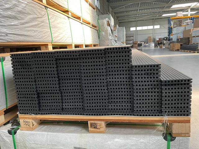 Composiet vlonderplank 4000x145x21mm (118x) - afbeelding 5 van  5