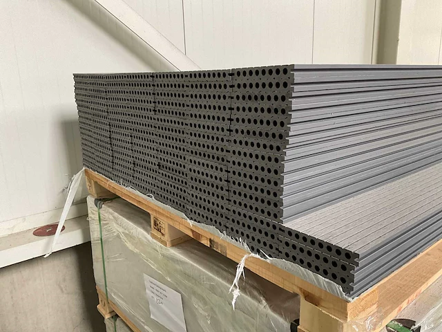 Composiet vlonderplank 4000x145x21mm (120x) - afbeelding 5 van  5