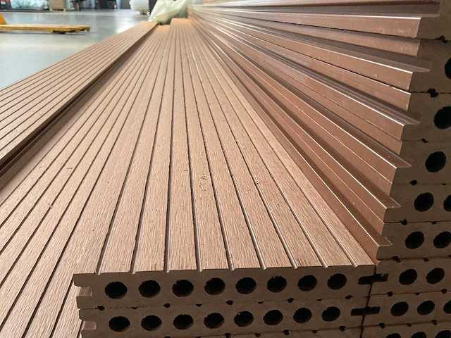 Composiet vlonderplank 4000x145x21mm (132x) - afbeelding 2 van  4