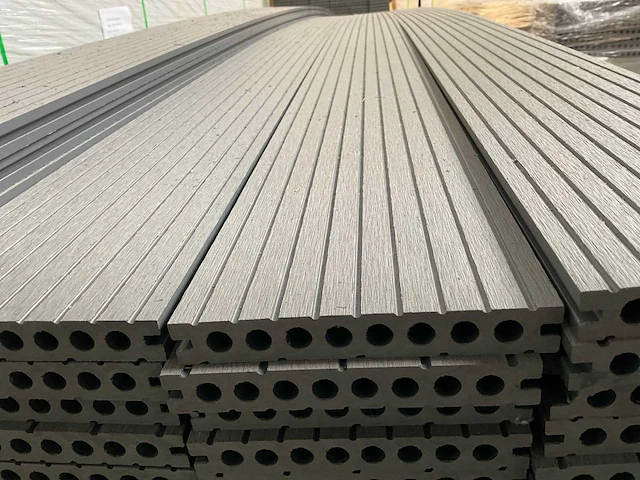 Composiet vlonderplank 4000x145x21mm (152x) - afbeelding 2 van  4