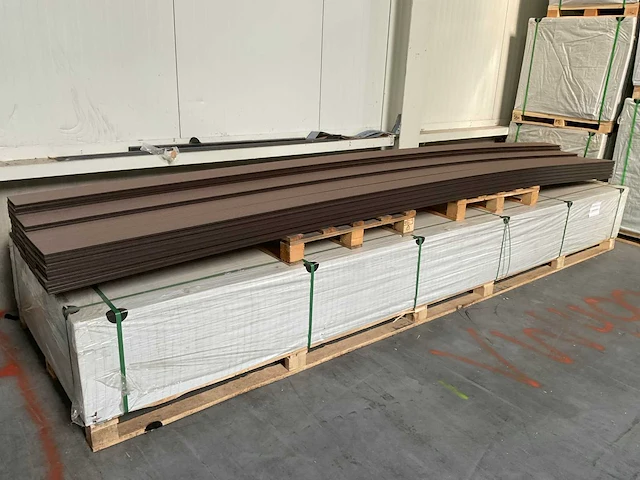 Composiet vlonderplank 4000x145x21mm (190x) - afbeelding 4 van  4
