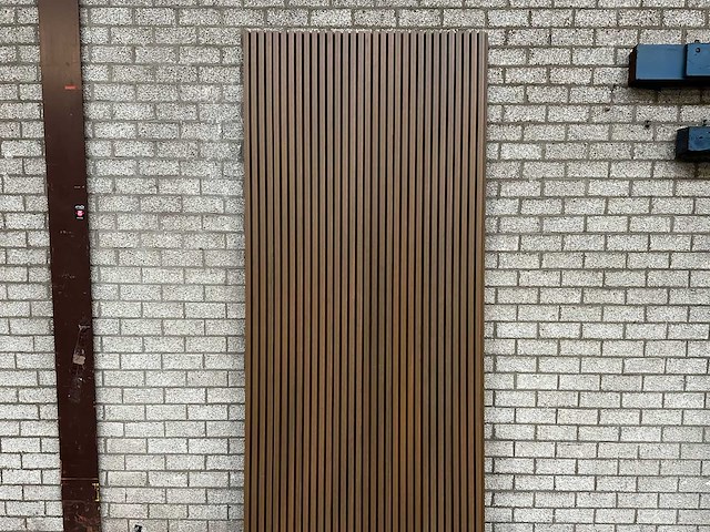 Composiet wandpaneel quadruple rhombus teak rabatdelen 280cm (110x) - afbeelding 1 van  5