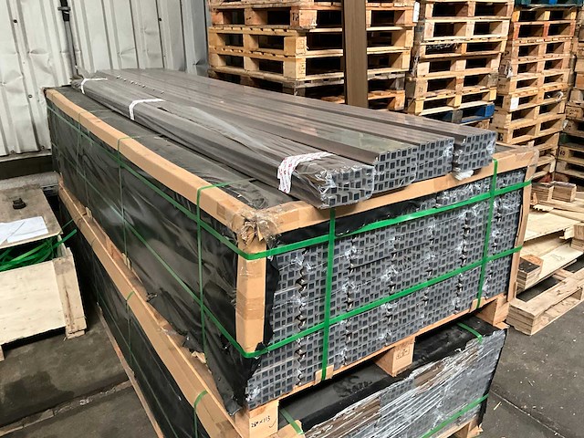 Composiet wandpaneel quadruple rhombus teak rabatdelen 280cm (110x) - afbeelding 3 van  5