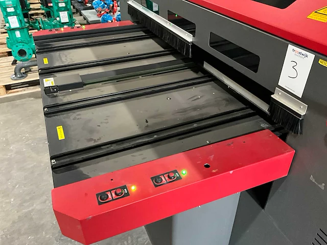 Compress iuv-1200s flatbedprinter uv - afbeelding 16 van  21