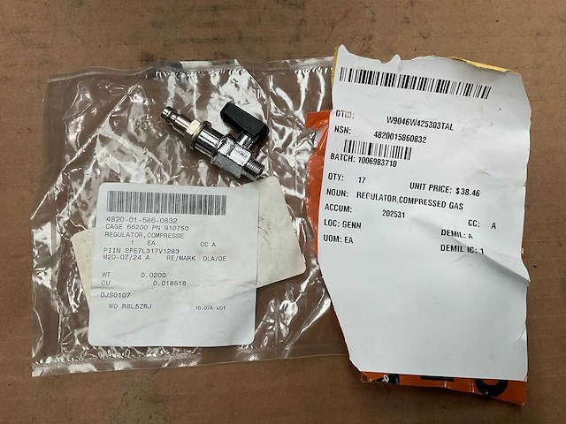 Compressed gas regulator (17x) - afbeelding 1 van  3