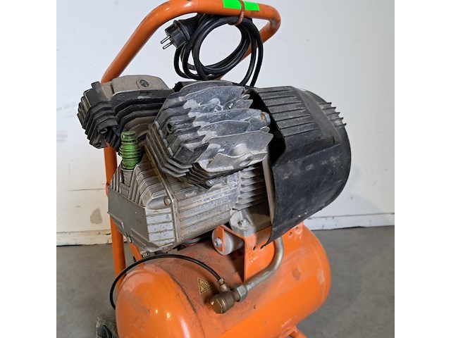 Compressor 400/20l 230v~ fiac, fv 304-20, bouwjaar 2017 - afbeelding 2 van  3