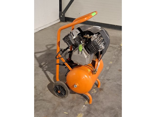 Compressor 400/20l 230v~ fiac, fv 304-20, bouwjaar 2019 - afbeelding 2 van  7