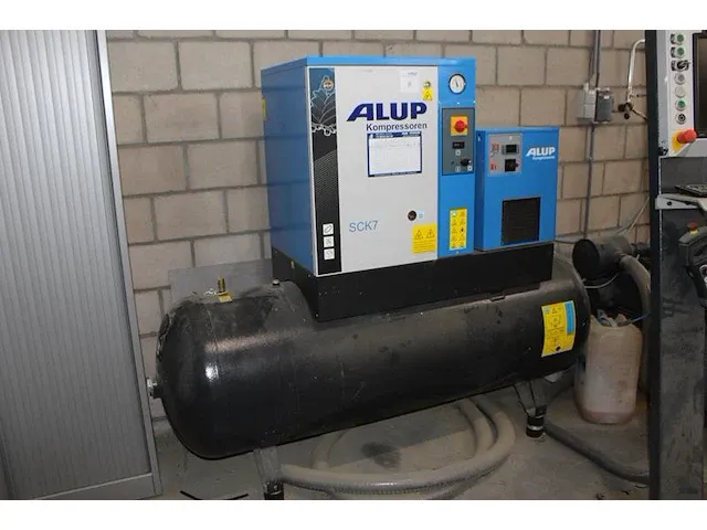 Compressor alup type sck 7 x 500 plus. bouwjaar 2020. maximaal 10 bar. afgelezen urenstand 545. - afbeelding 1 van  5