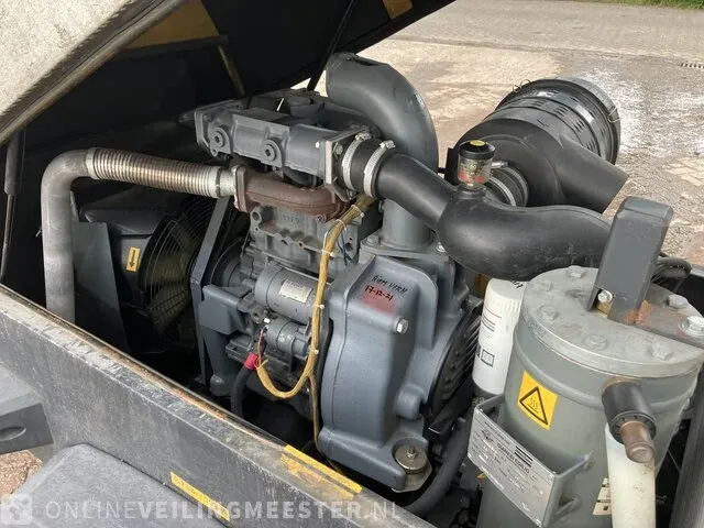 Compressor atlas copco, xas47, wit, bouwjaar 2005 - afbeelding 9 van  18