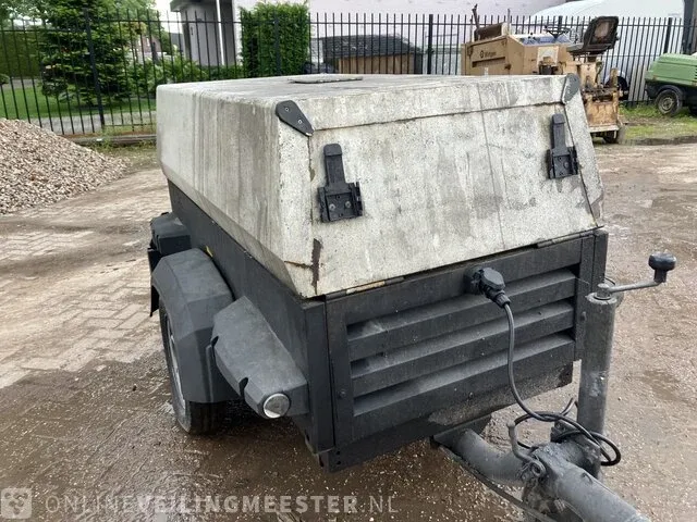 Compressor atlas copco, xas47, wit, bouwjaar 2005 - afbeelding 13 van  18