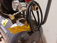 Compressor, haakse slijper en accuboormachine - afbeelding 23 van  27