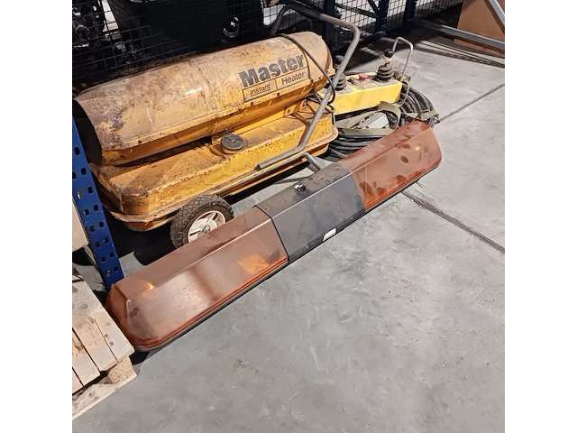 Compressor, hittekanon en kraanbesturing - afbeelding 5 van  14