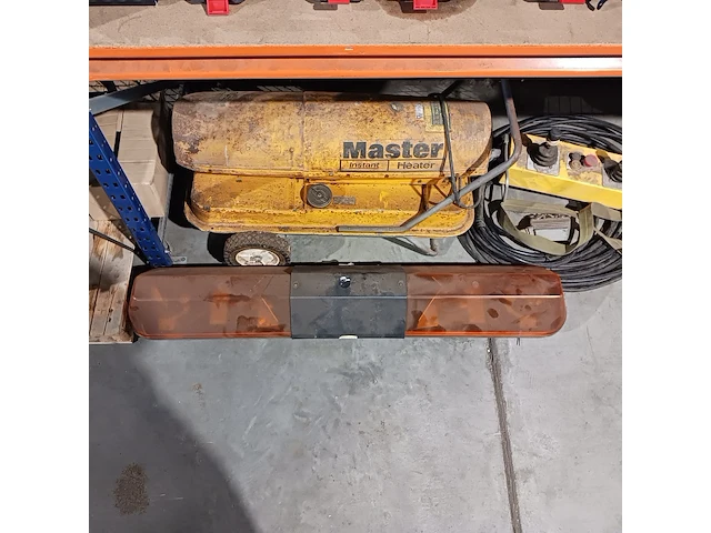Compressor, hittekanon en kraanbesturing - afbeelding 6 van  14