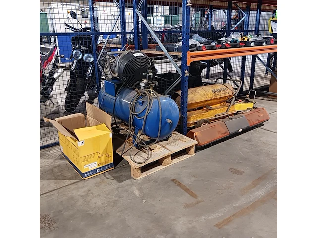 Compressor, hittekanon en kraanbesturing - afbeelding 1 van  14