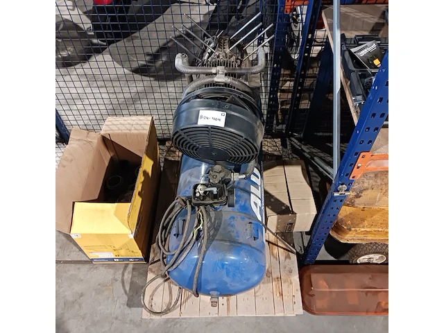 Compressor, hittekanon en kraanbesturing - afbeelding 10 van  14
