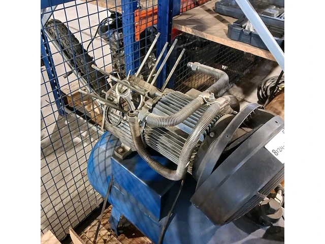 Compressor, hittekanon en kraanbesturing - afbeelding 11 van  14