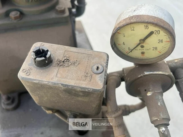 Compressor merk nn - afbeelding 4 van  5