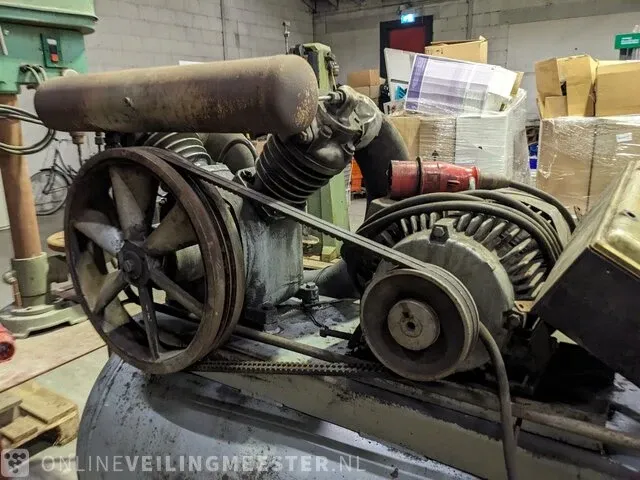Compressor met 2 cilinder grasso pomp - afbeelding 2 van  14