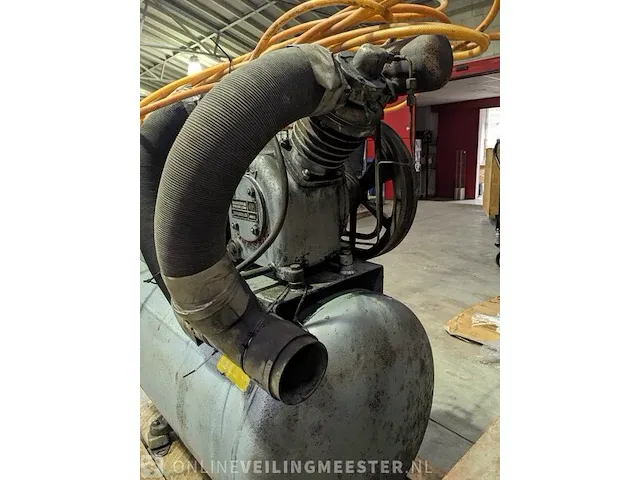 Compressor met 2 cilinder grasso pomp - afbeelding 6 van  14