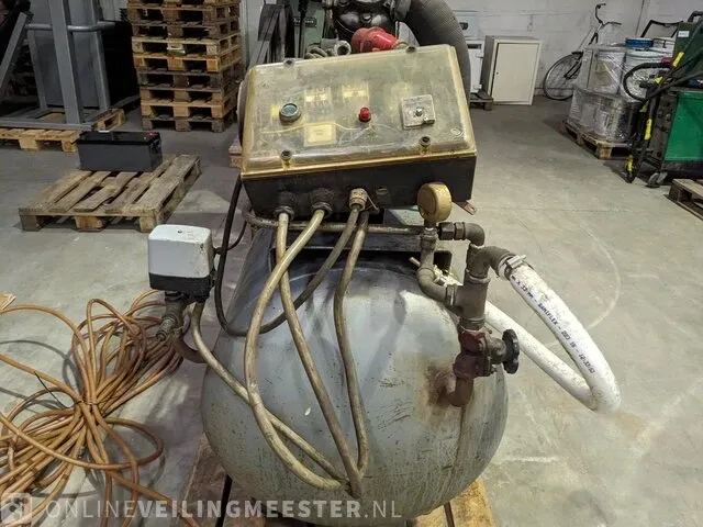 Compressor met 2 cilinder grasso pomp - afbeelding 12 van  14