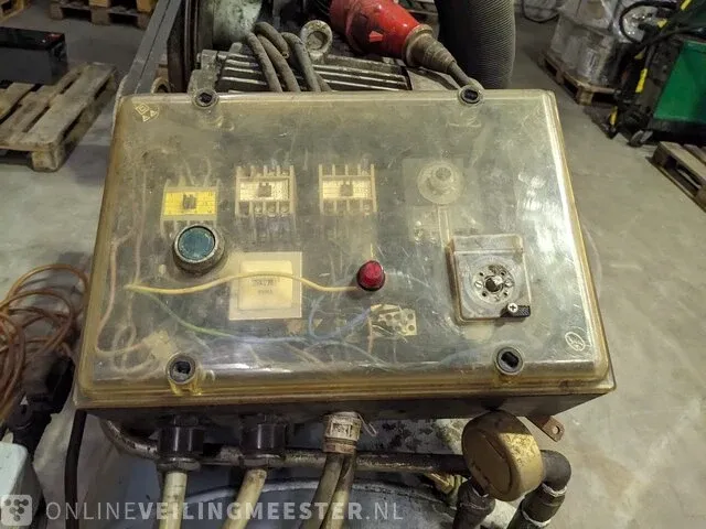 Compressor met 2 cilinder grasso pomp - afbeelding 13 van  14