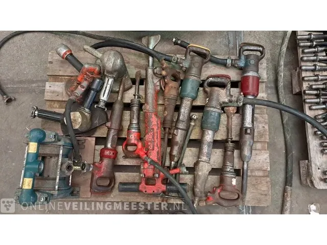 Compressor met diverse accessoires compair, zitair 125 - afbeelding 2 van  33