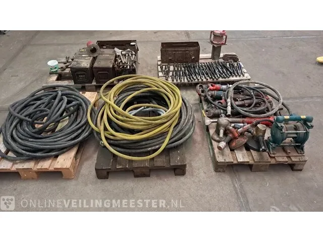 Compressor met diverse accessoires compair, zitair 125 - afbeelding 31 van  33