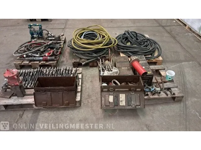 Compressor met diverse accessoires compair, zitair 125 - afbeelding 32 van  33