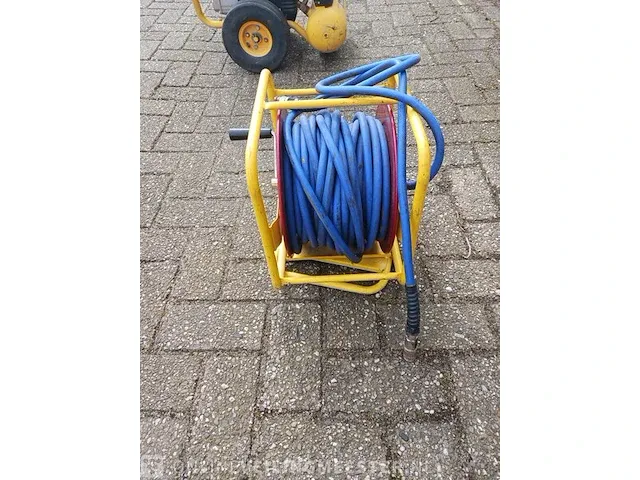 Compressor met luchtslanghaspel dewalt, dpc16ps-qs - afbeelding 2 van  24