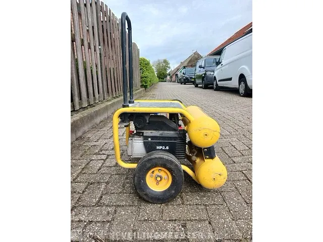 Compressor met luchtslanghaspel dewalt, dpc16ps-qs - afbeelding 19 van  24
