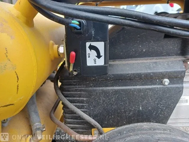 Compressor met luchtslanghaspel dewalt, dpc16ps-qs - afbeelding 23 van  24