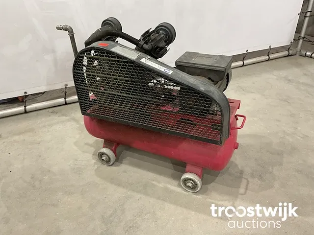Compressor met pneumatische gereedschappen - afbeelding 2 van  9