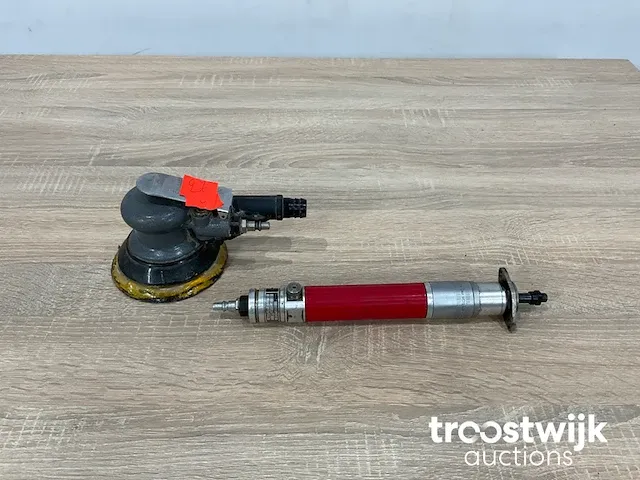 Compressor met pneumatische gereedschappen - afbeelding 6 van  9