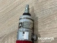 Compressor met pneumatische gereedschappen - afbeelding 9 van  9