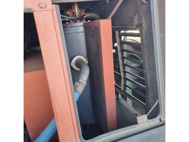 Compressor op aanhanger atlas copco - afbeelding 3 van  15