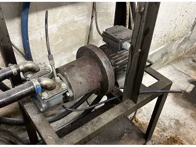 Compressor + pomp + elektromotor - afbeelding 3 van  5