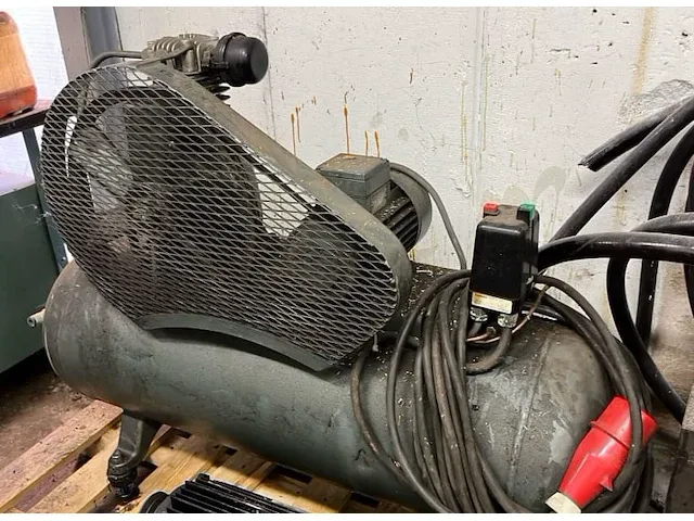 Compressor + pomp + elektromotor - afbeelding 4 van  5