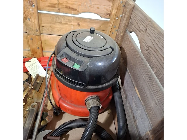 Compressor, stofzuiger en gereedschap - afbeelding 10 van  15