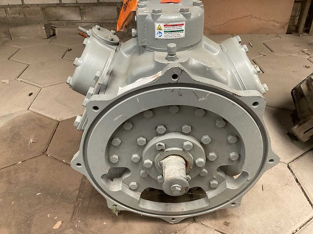 Compressor - afbeelding 3 van  4