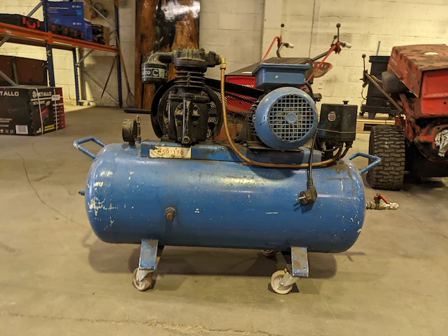 Compressor - afbeelding 1 van  12