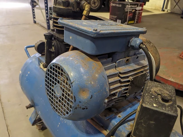 Compressor - afbeelding 10 van  12